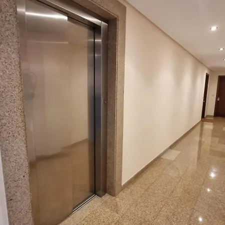 1 4 Personas En El Grove